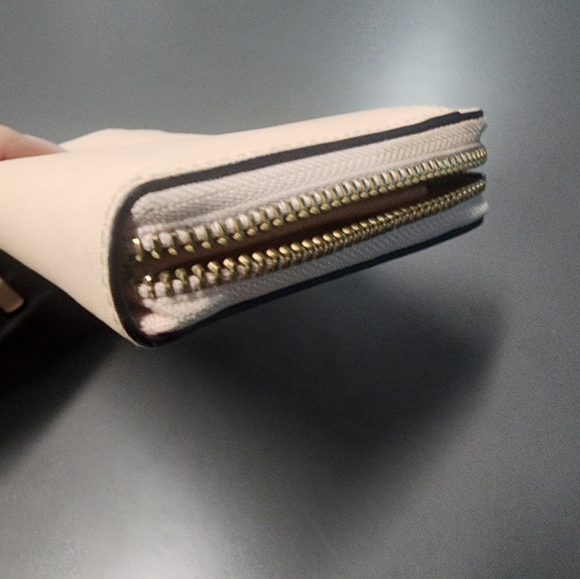 Kate Spade Newbury Lane Neda Zip Around Wallet. Peach - Picture 4 of 13